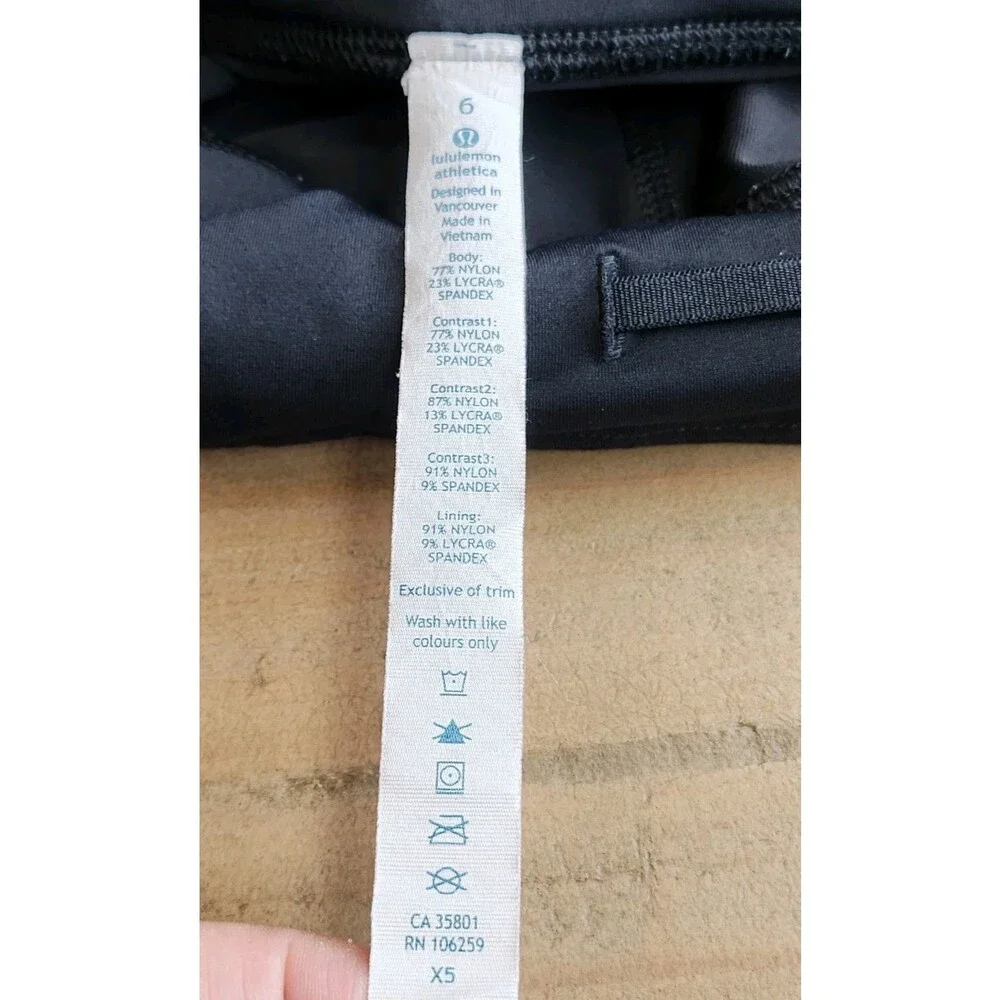 Lululemon Black Cropped Leggings Size 6